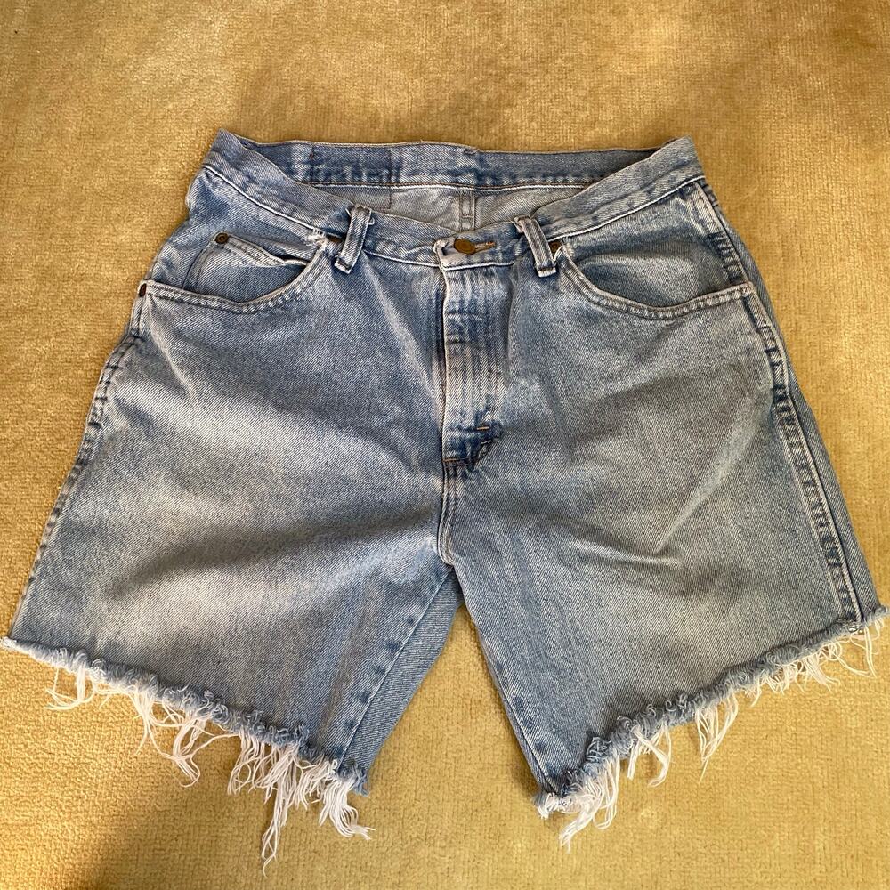 Wrangler Vintage Cut Off Jeans 32 inch waist “regular fit”
